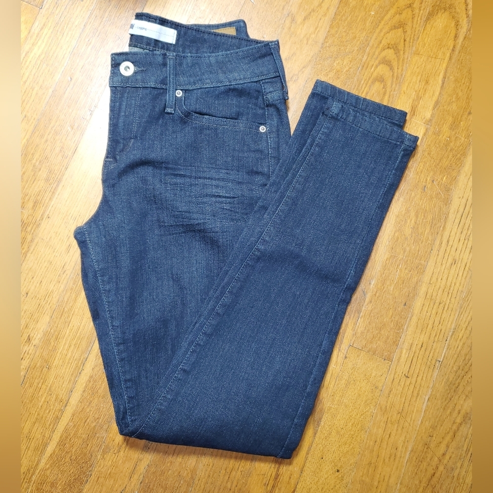 Levi's Dark Wash Skinny Jeans - Picture 11 of 11